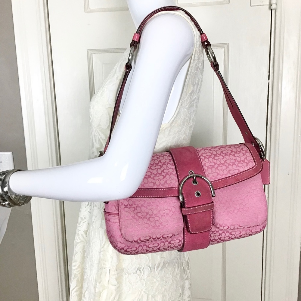 -SoSweet- Coach Signature Canvas Shoulder Bag